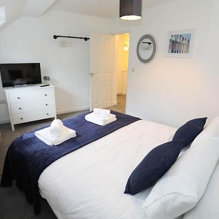 Exmouth - Apartment 1, Strand House - Modern 2 Bedroom Apartment, Perfect Location For Access To Beach & Town Centre - Sleeps 4 Guests - No Parking - Hosted By Rentmyhouse المظهر الخارجي الصورة