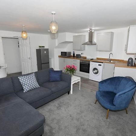 Exmouth - Apartment 1, Strand House - Modern 2 Bedroom Apartment, Perfect Location For Access To Beach & Town Centre - Sleeps 4 Guests - No Parking - Hosted By Rentmyhouse المظهر الخارجي الصورة