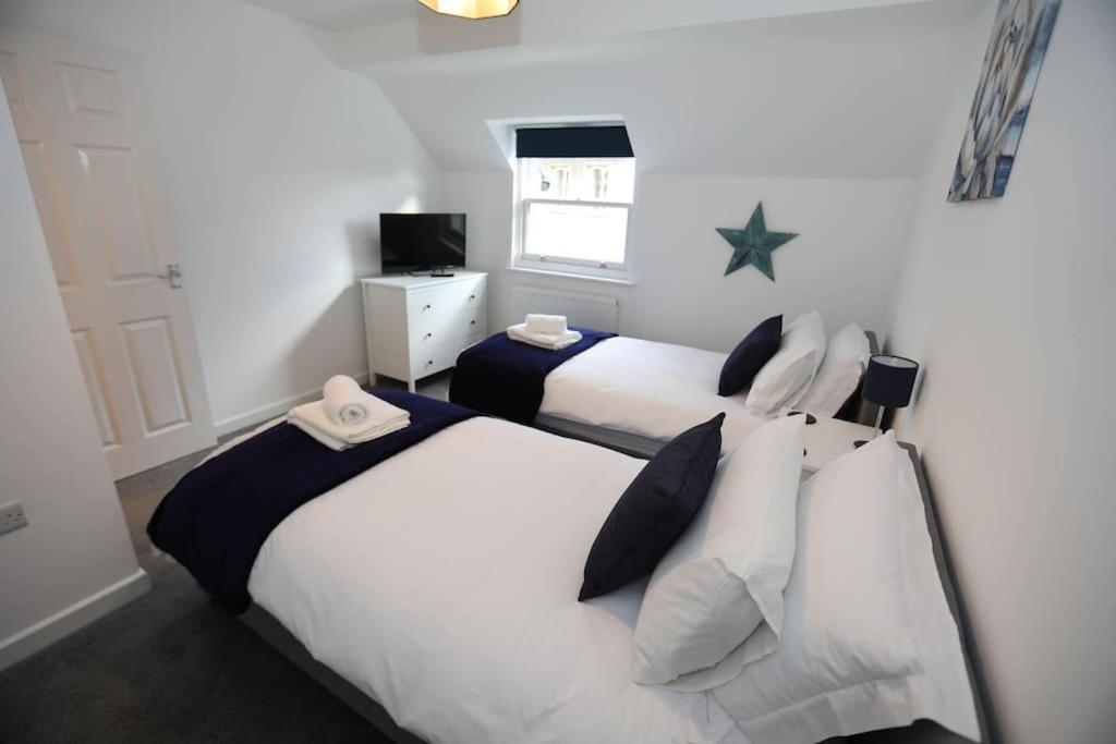 Exmouth - Apartment 1, Strand House - Modern 2 Bedroom Apartment, Perfect Location For Access To Beach & Town Centre - Sleeps 4 Guests - No Parking - Hosted By Rentmyhouse المظهر الخارجي الصورة