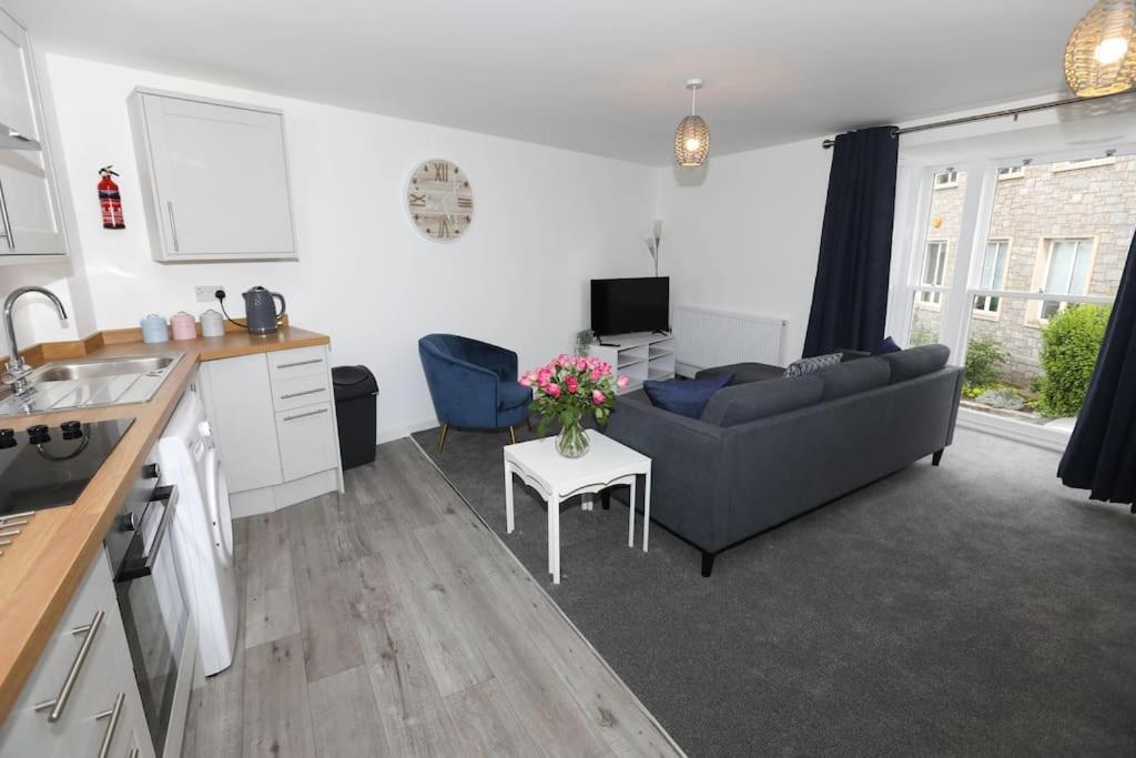 Exmouth - Apartment 1, Strand House - Modern 2 Bedroom Apartment, Perfect Location For Access To Beach & Town Centre - Sleeps 4 Guests - No Parking - Hosted By Rentmyhouse المظهر الخارجي الصورة